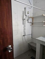 Upper East Coast Road (D16), Condominium #558995521